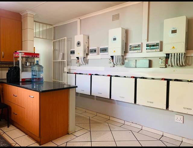 6 BEDROOM HOUSE FOR SALE IN VANDERBIJLPARK SE 2